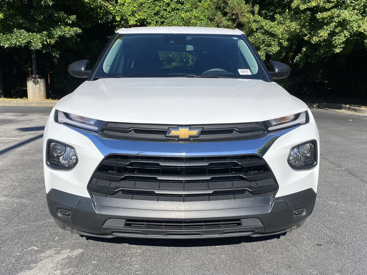 2023 Chevrolet Trailblazer LS thumbnail 2