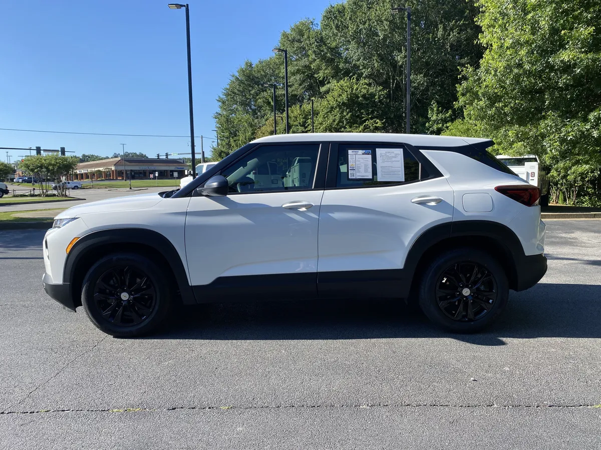 2023 Chevrolet Trailblazer LS thumbnail 5