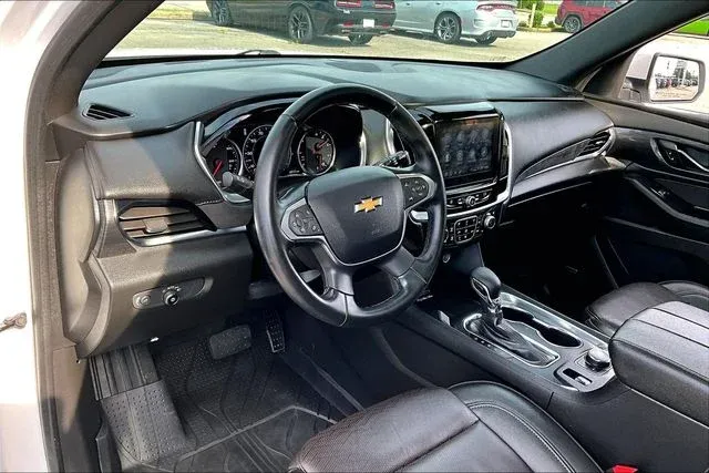 2023 Chevrolet Traverse High Country thumbnail 14