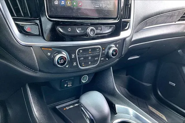 2023 Chevrolet Traverse High Country thumbnail 23
