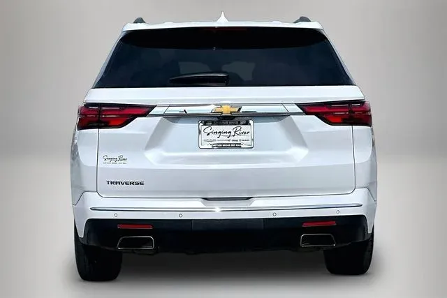 2023 Chevrolet Traverse High Country thumbnail 6