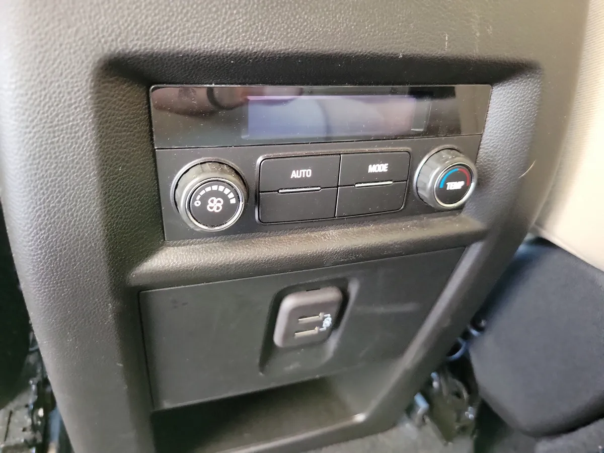 2023 Chevrolet Traverse LS w/1LS thumbnail 13