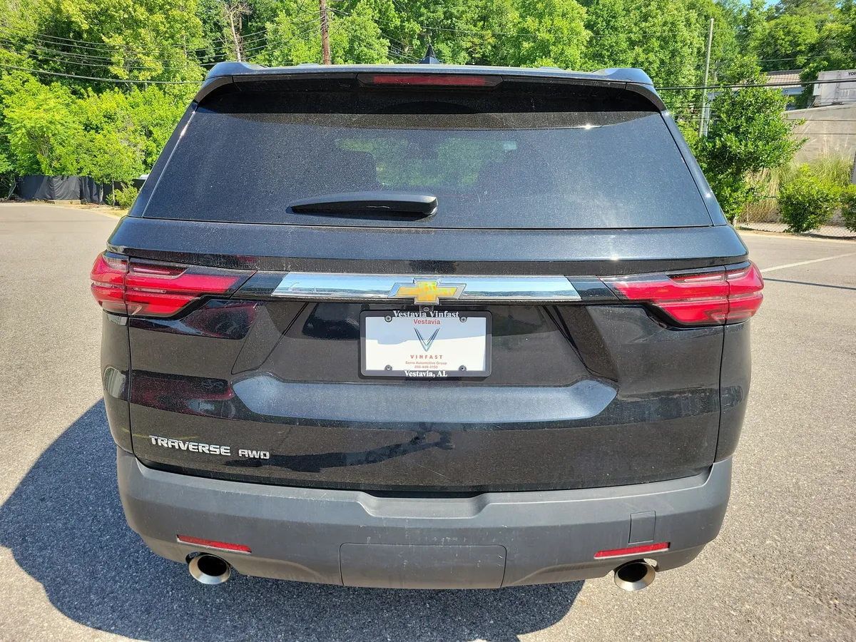 2023 Chevrolet Traverse LS w/1LS thumbnail 6