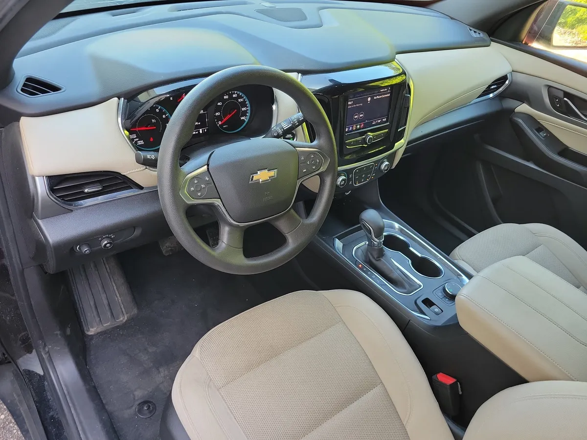 2023 Chevrolet Traverse LS w/1LS thumbnail 8