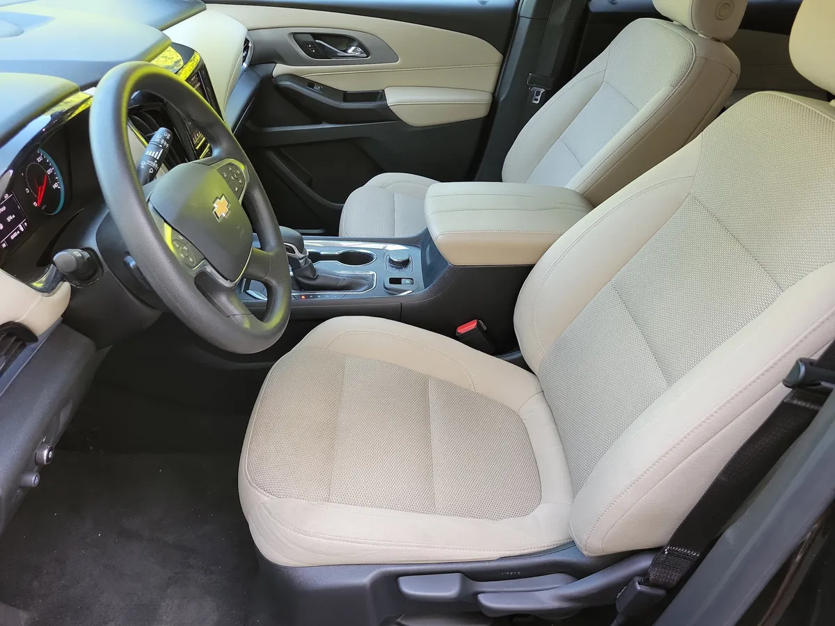 2023 Chevrolet Traverse LS w/1LS thumbnail 9