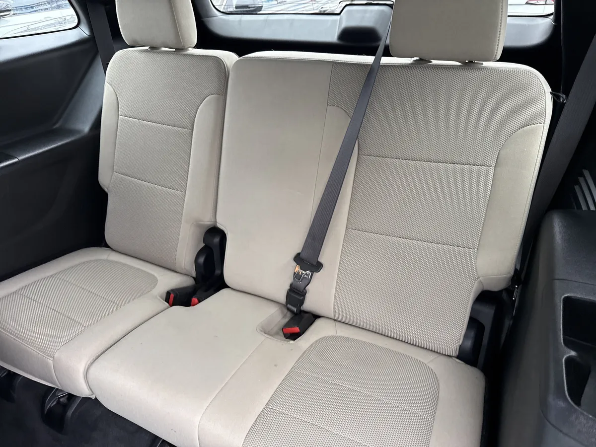 2023 Chevrolet Traverse LT Cloth thumbnail 14