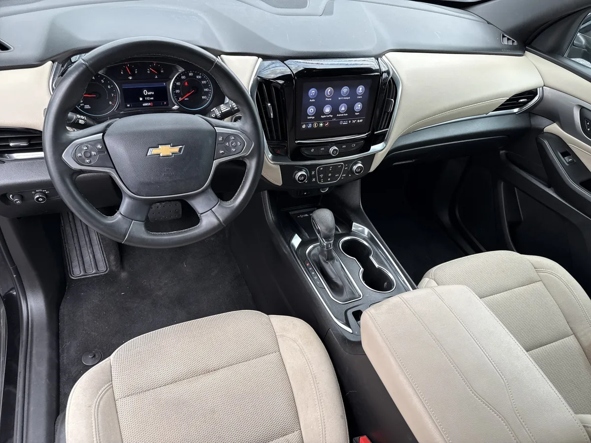 2023 Chevrolet Traverse LT Cloth thumbnail 21