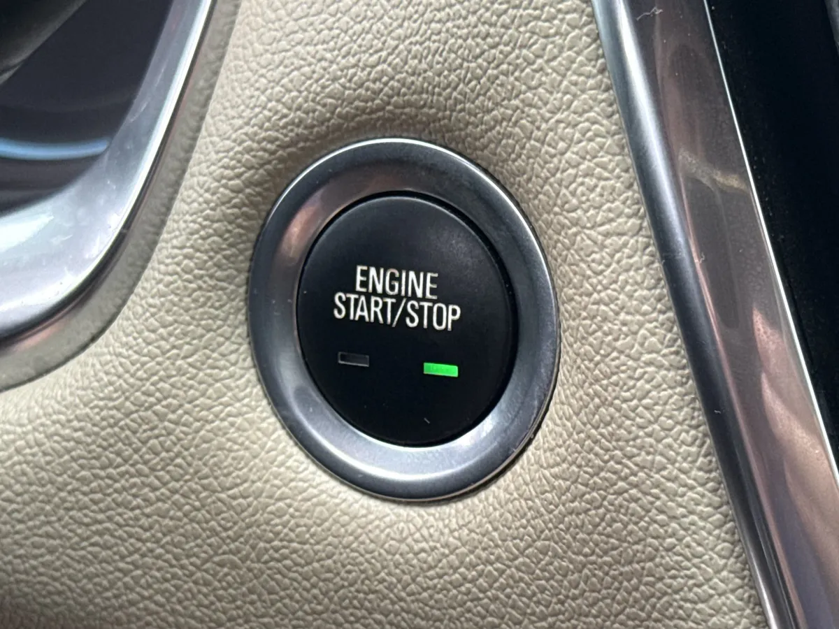 2023 Chevrolet Traverse LT Cloth thumbnail 26