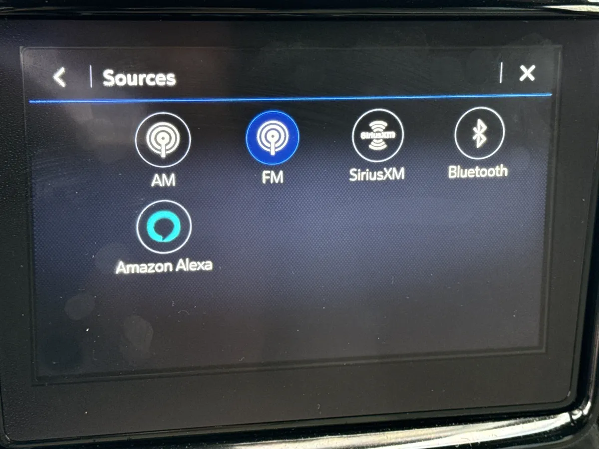 2023 Chevrolet Traverse LT Cloth thumbnail 31