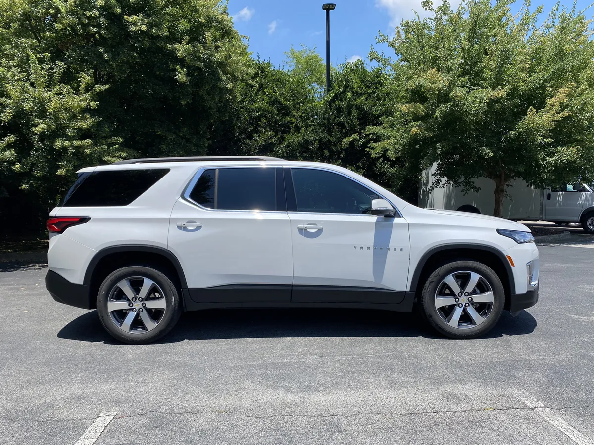 2023 Chevrolet Traverse LT Leather thumbnail 9