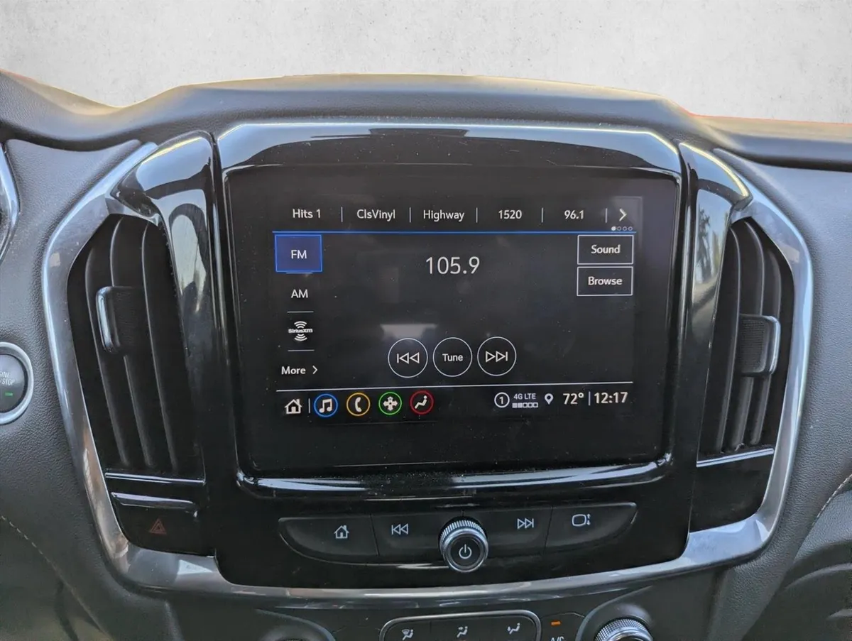 2023 Chevrolet Traverse LT Leather thumbnail 17