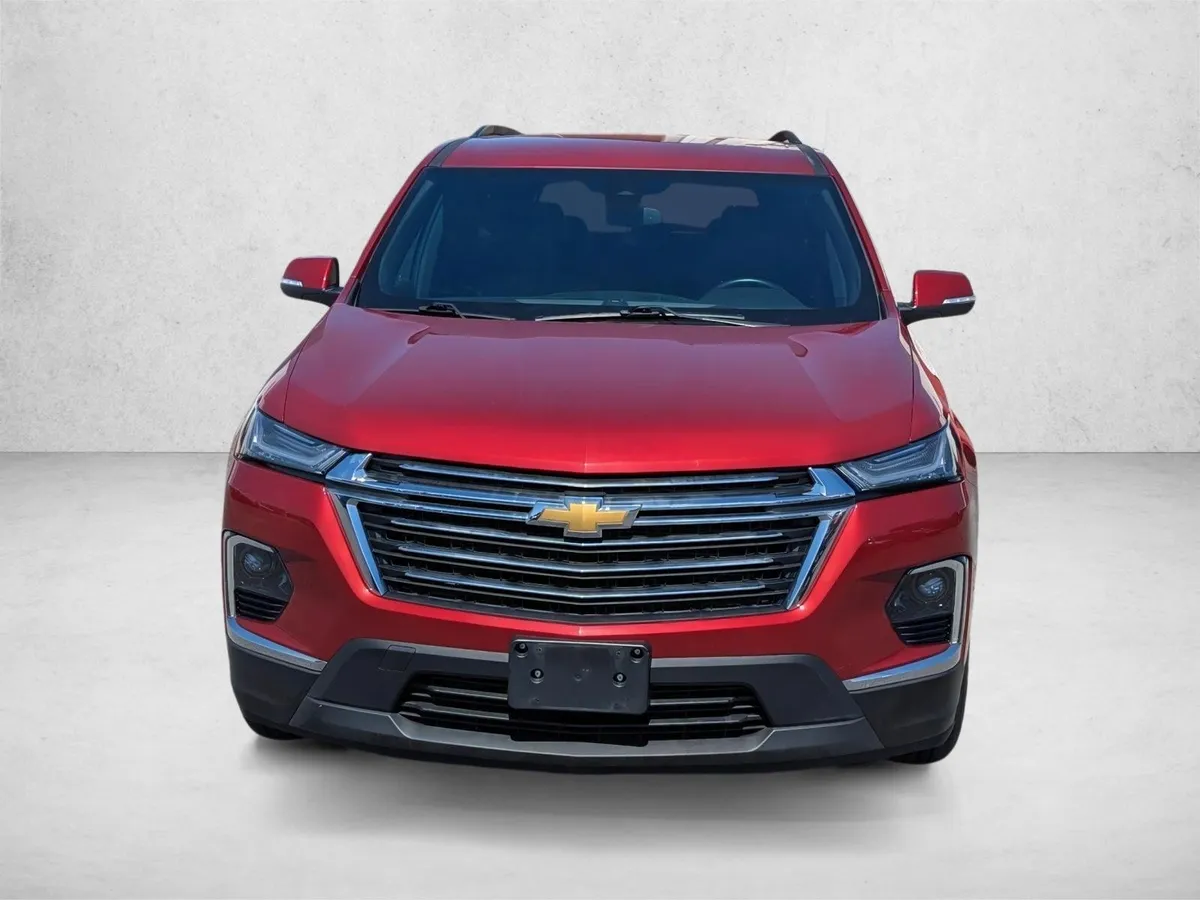 2023 Chevrolet Traverse LT Leather thumbnail 2