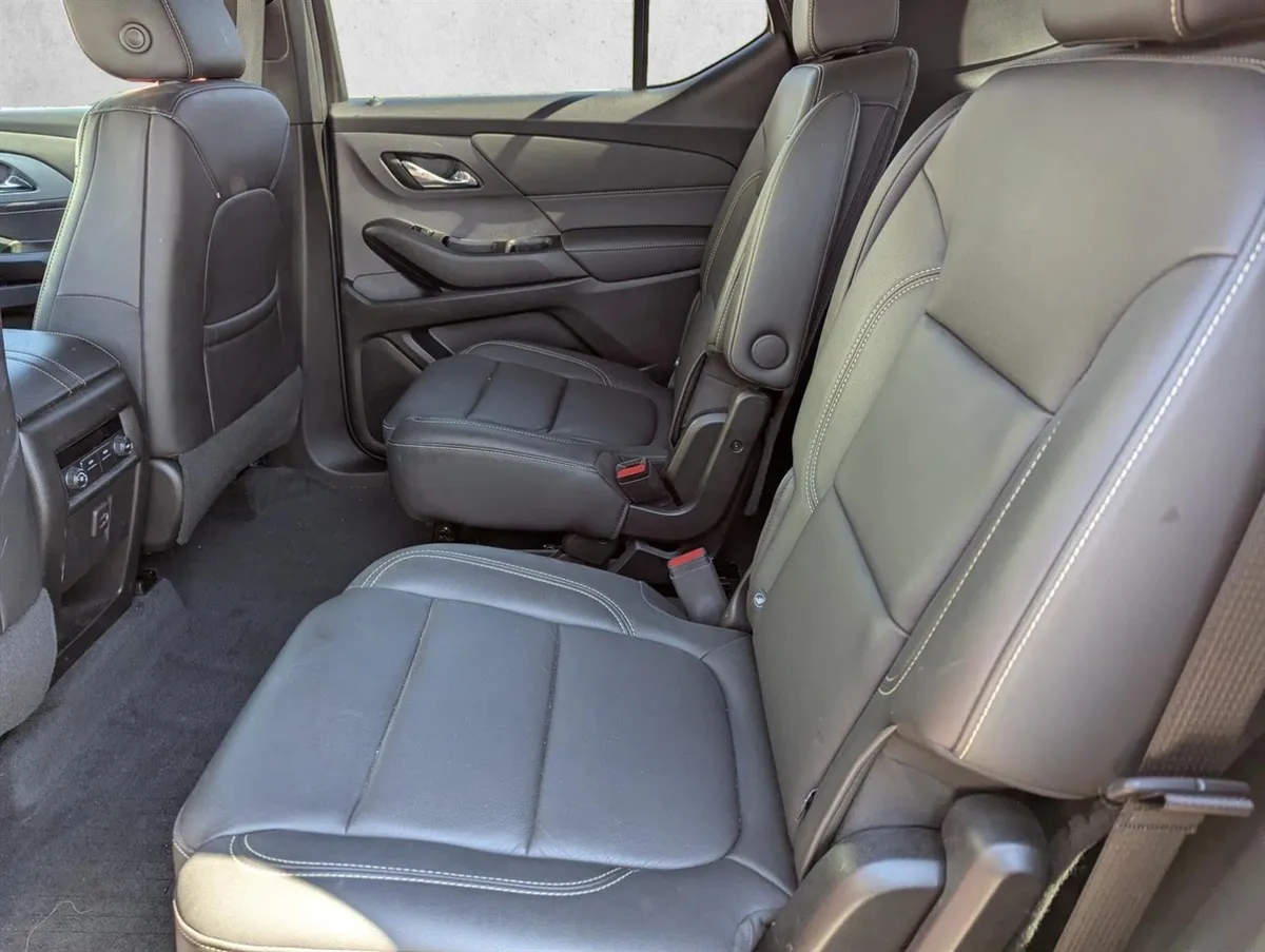 2023 Chevrolet Traverse LT Leather thumbnail 23