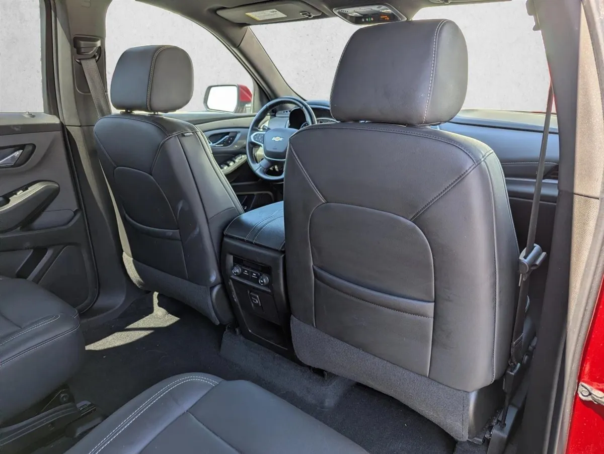 2023 Chevrolet Traverse LT Leather thumbnail 27