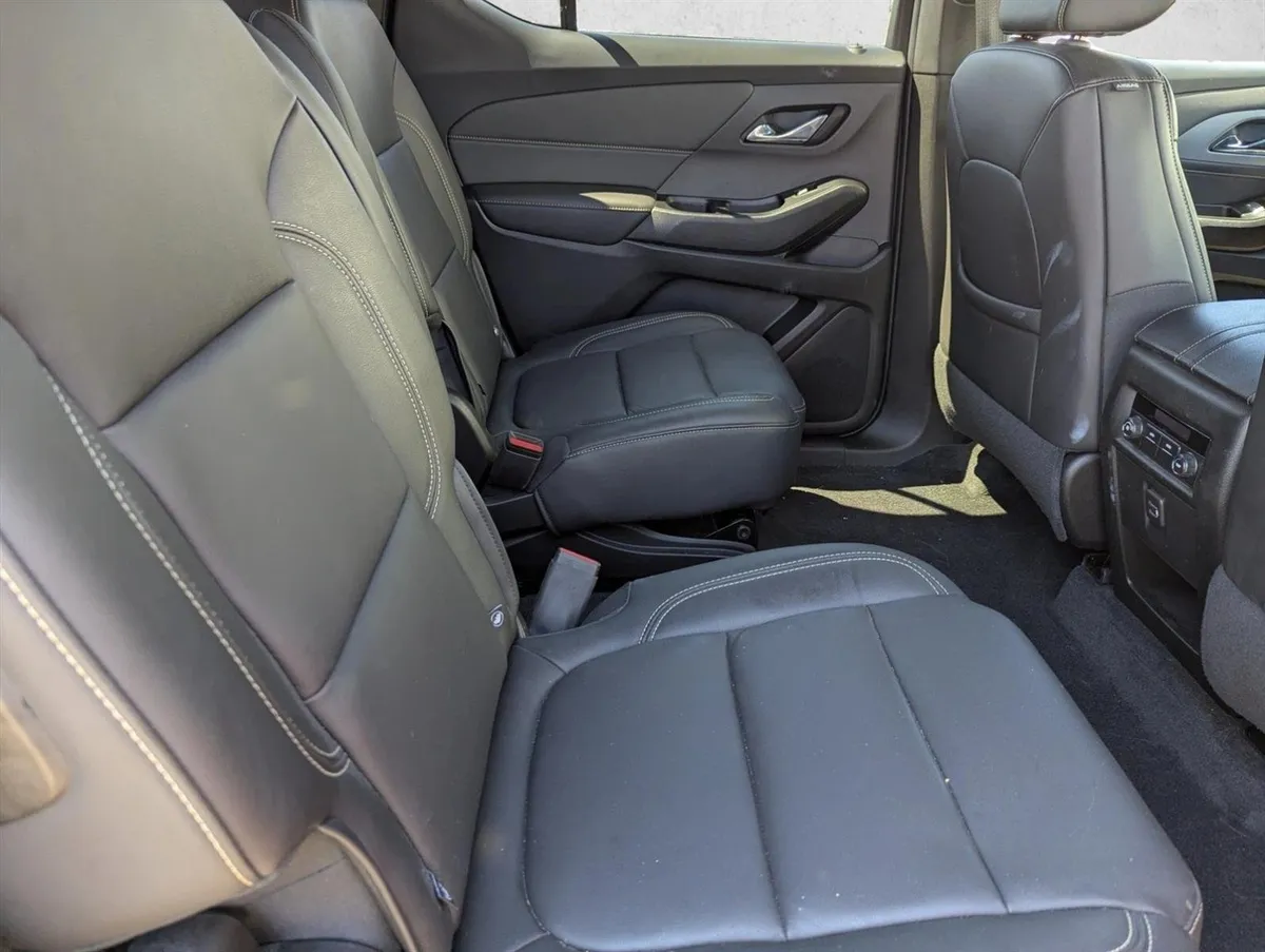 2023 Chevrolet Traverse LT Leather thumbnail 28