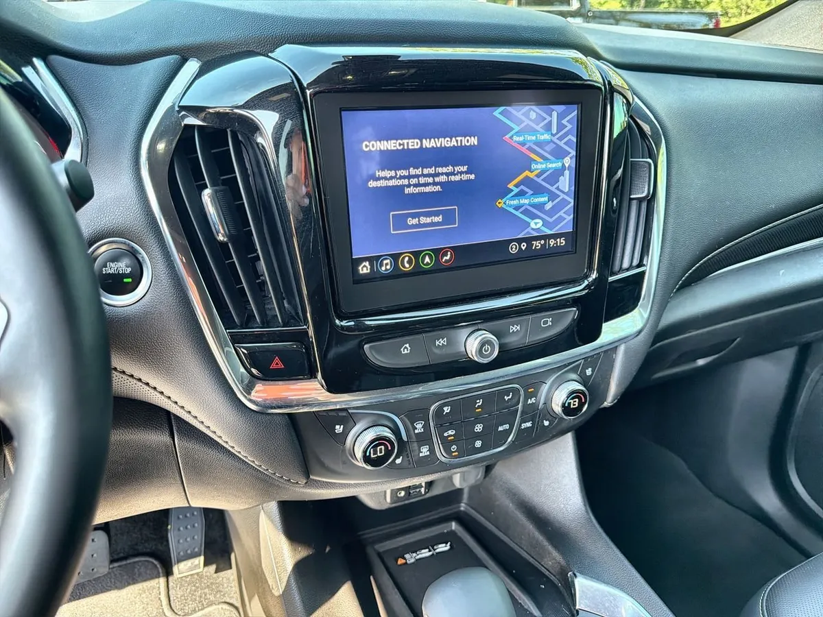 2023 Chevrolet Traverse Premier thumbnail 13