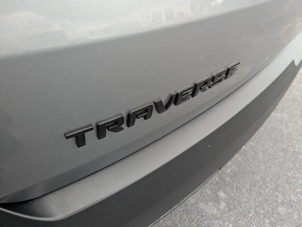 2023 Chevrolet Traverse RS thumbnail 33