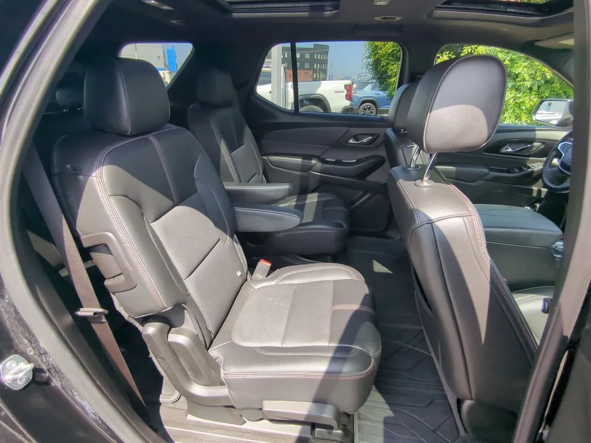 2023 Chevrolet Traverse RS thumbnail 28