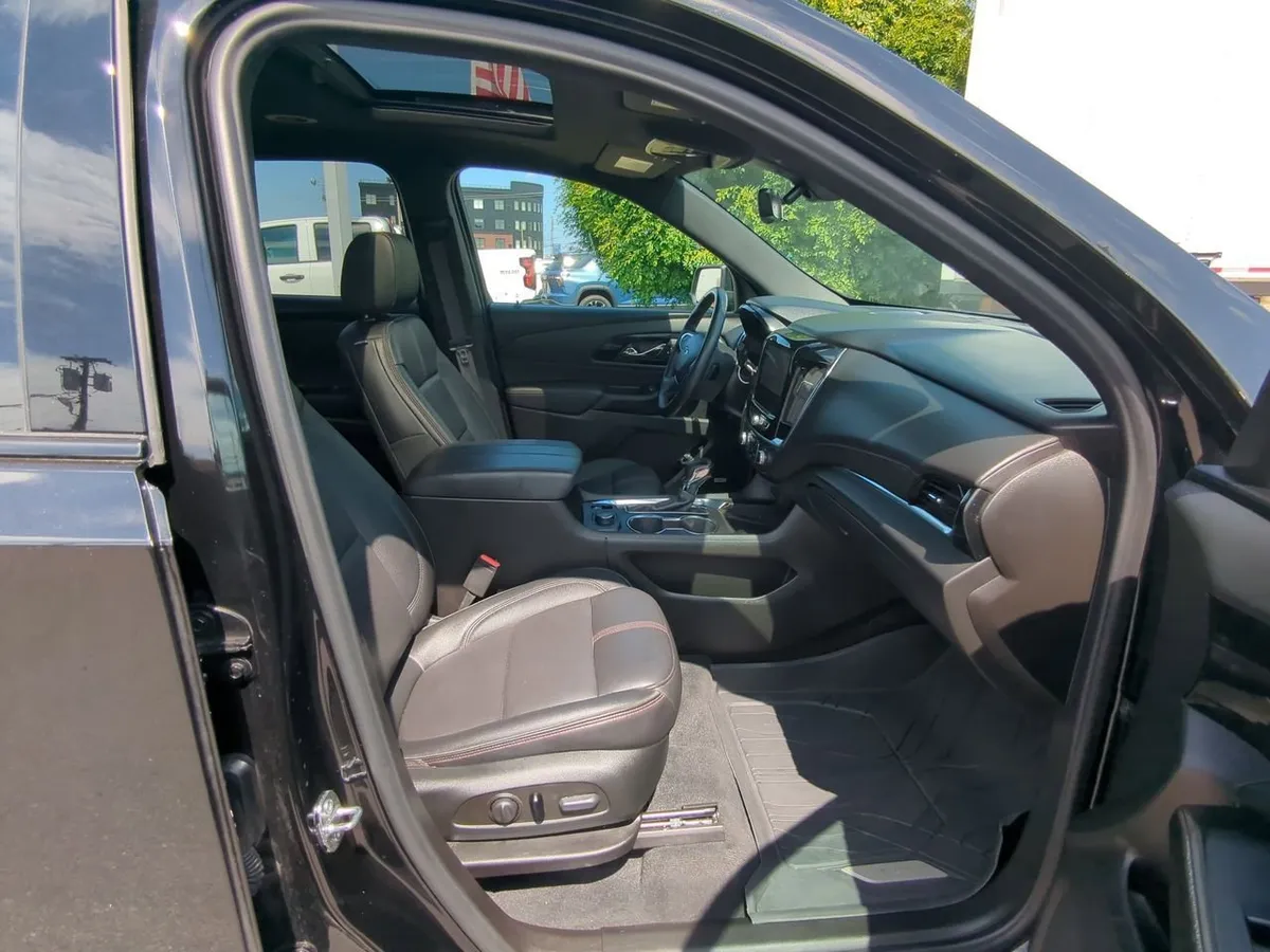2023 Chevrolet Traverse RS thumbnail 30