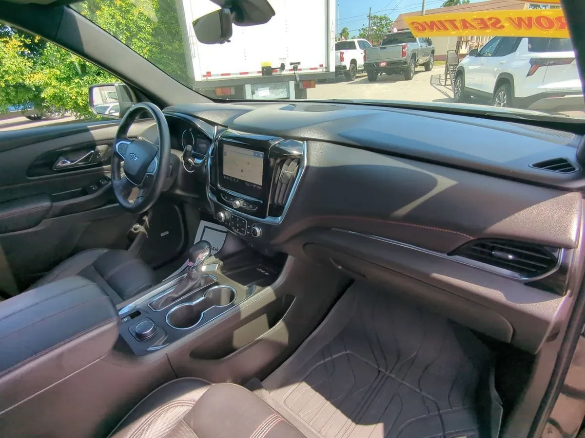 2023 Chevrolet Traverse RS thumbnail 31