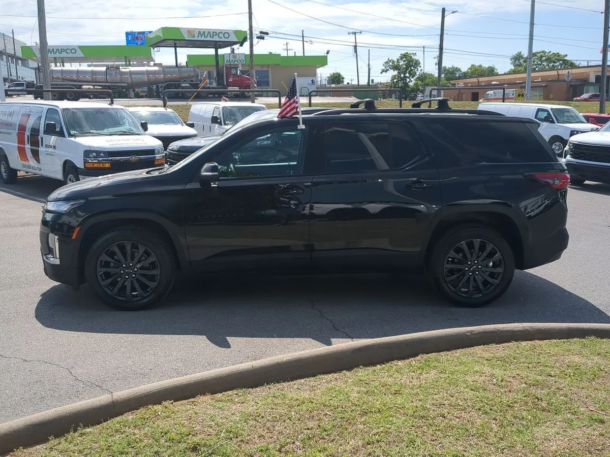 2023 Chevrolet Traverse RS thumbnail 5