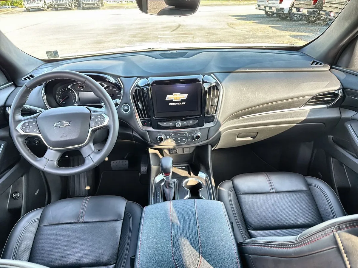 2023 Chevrolet Traverse RS thumbnail 17
