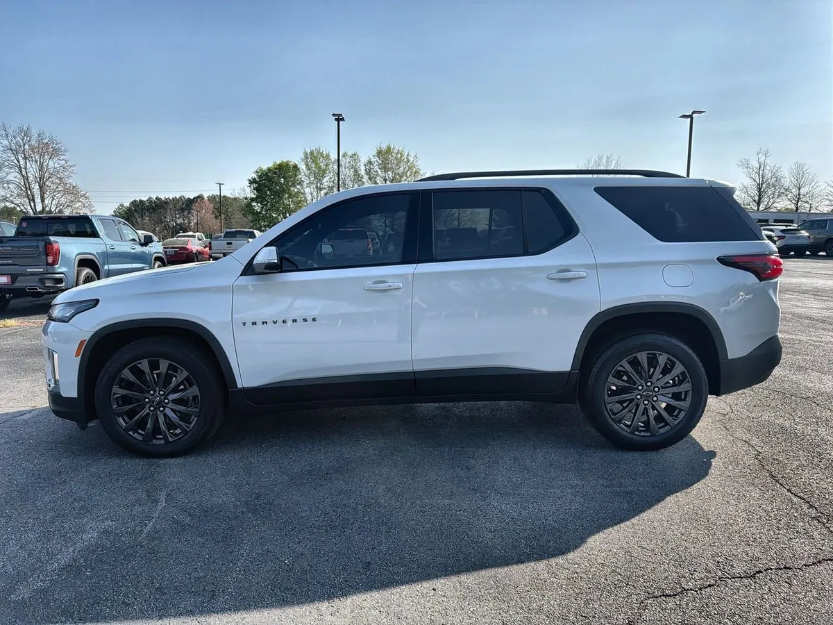 2023 Chevrolet Traverse RS thumbnail 5