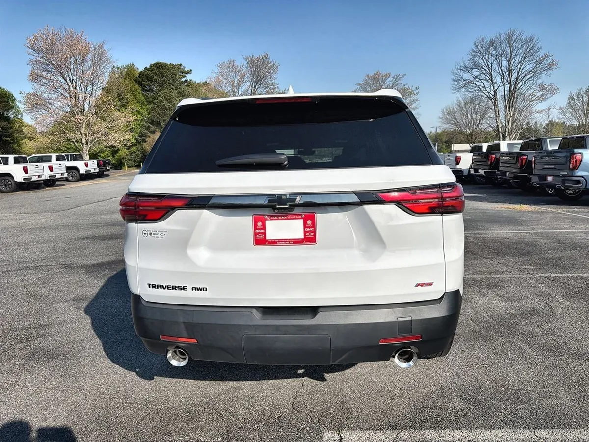 2023 Chevrolet Traverse RS thumbnail 7