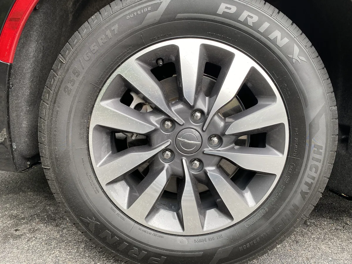 2023 Chrysler Pacifica Hybrid Limited thumbnail 12