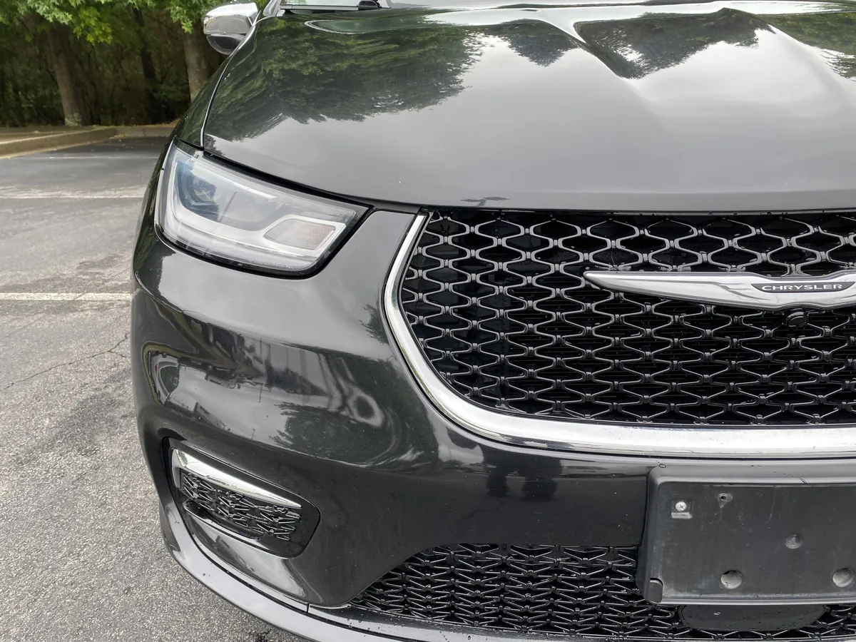 2023 Chrysler Pacifica Hybrid Limited thumbnail 13