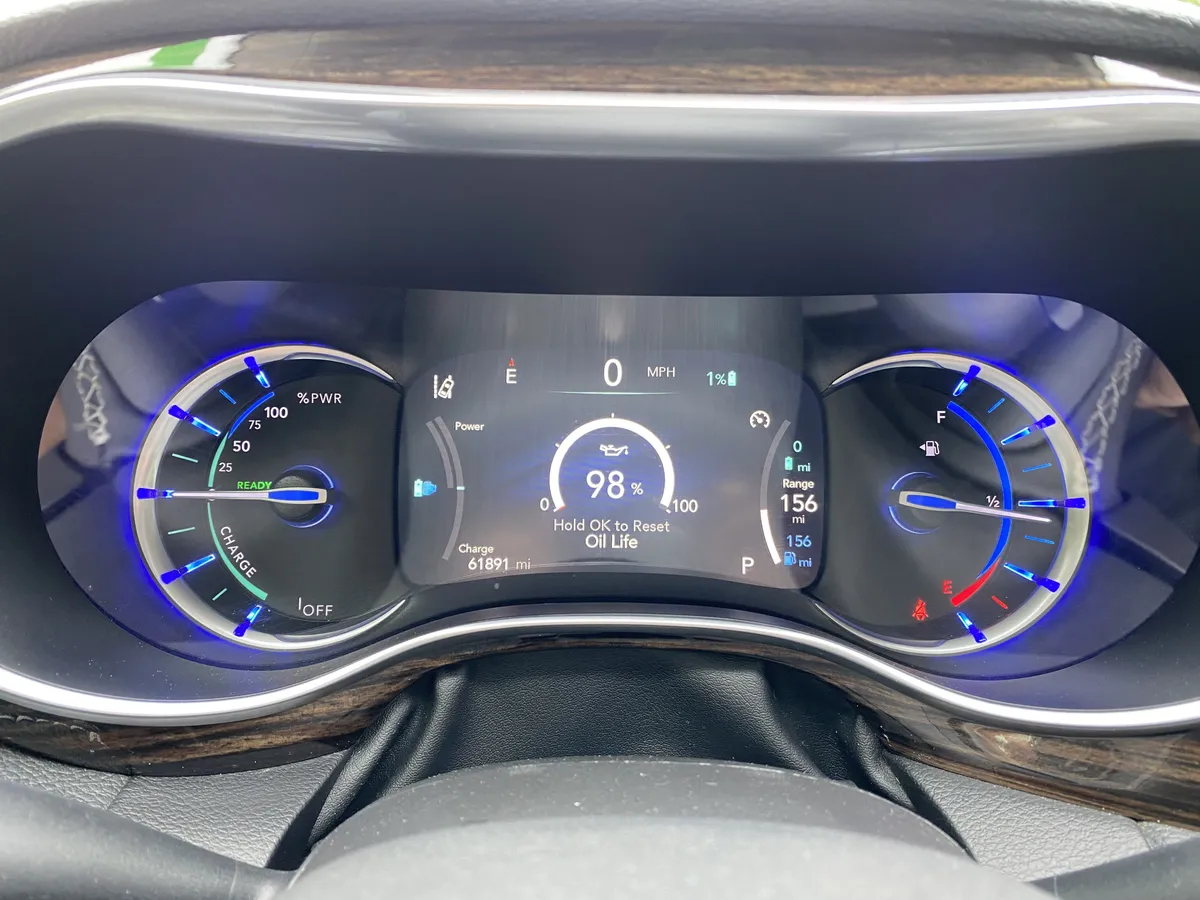 2023 Chrysler Pacifica Hybrid Limited thumbnail 21