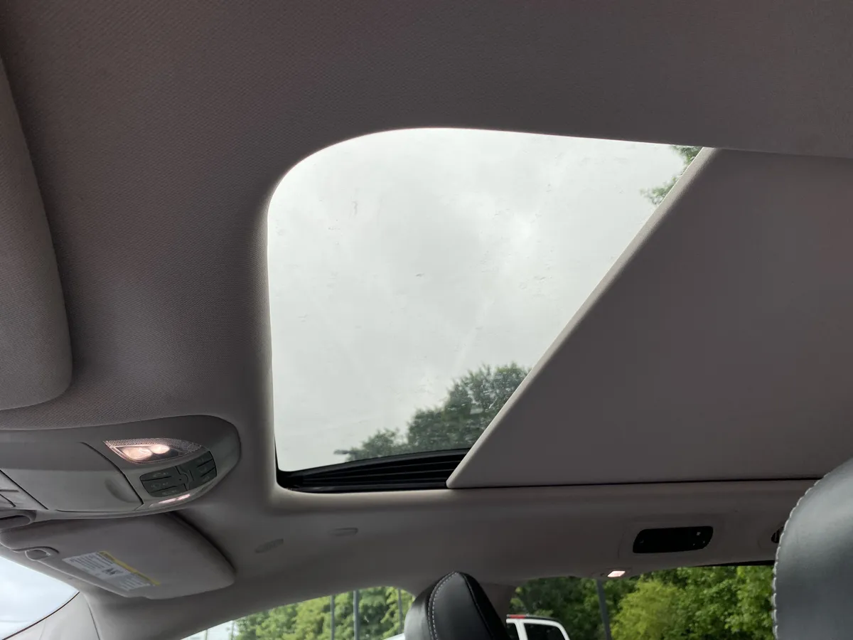 2023 Chrysler Pacifica Hybrid Limited thumbnail 33