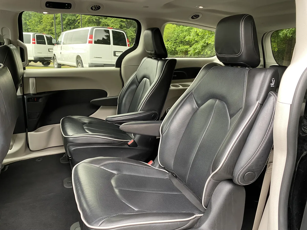 2023 Chrysler Pacifica Hybrid Limited thumbnail 37
