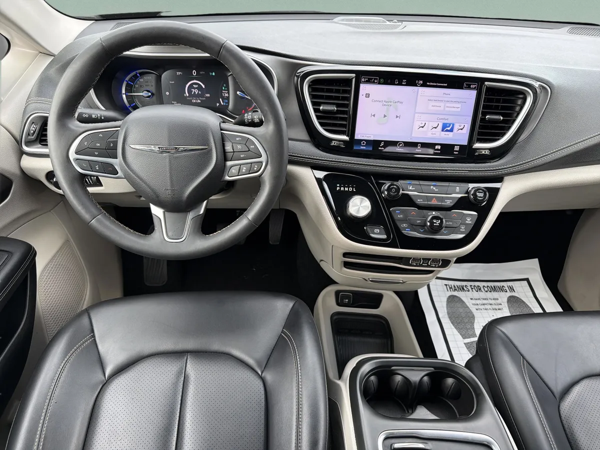 2023 Chrysler Pacifica Plug-In Hybrid Touring L thumbnail 26
