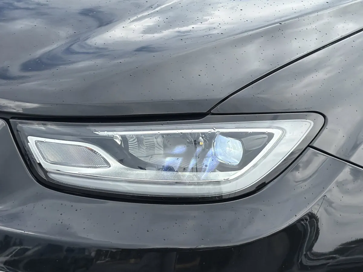 2023 Chrysler Pacifica Plug-In Hybrid Touring L thumbnail 32