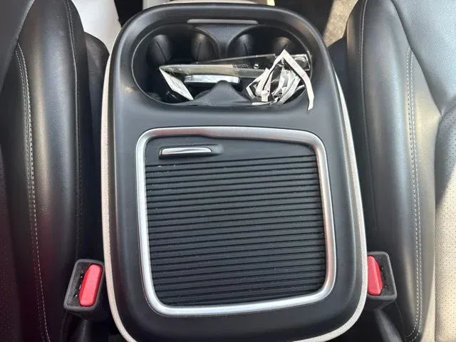 2023 Chrysler Pacifica Touring L thumbnail 40