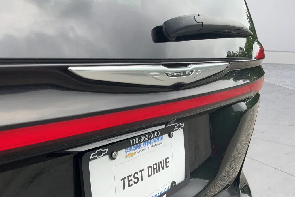 2023 Chrysler Pacifica Touring L thumbnail 31
