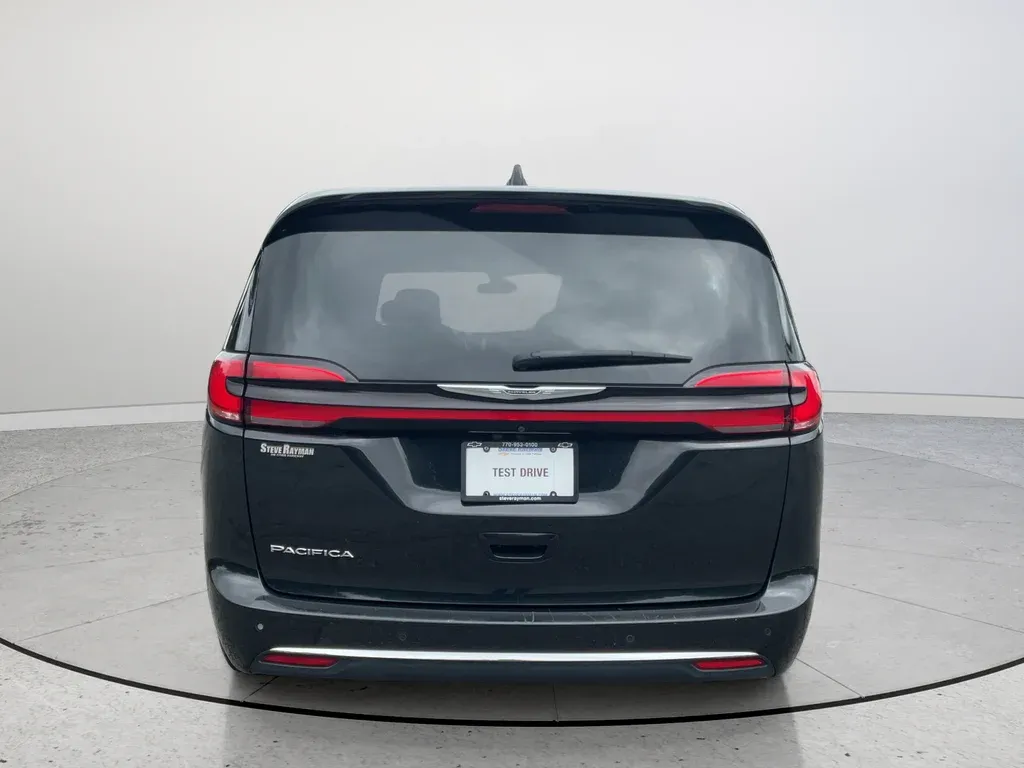 2023 Chrysler Pacifica Touring L thumbnail 8
