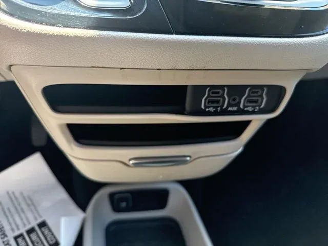 2023 Chrysler Voyager LX thumbnail 37