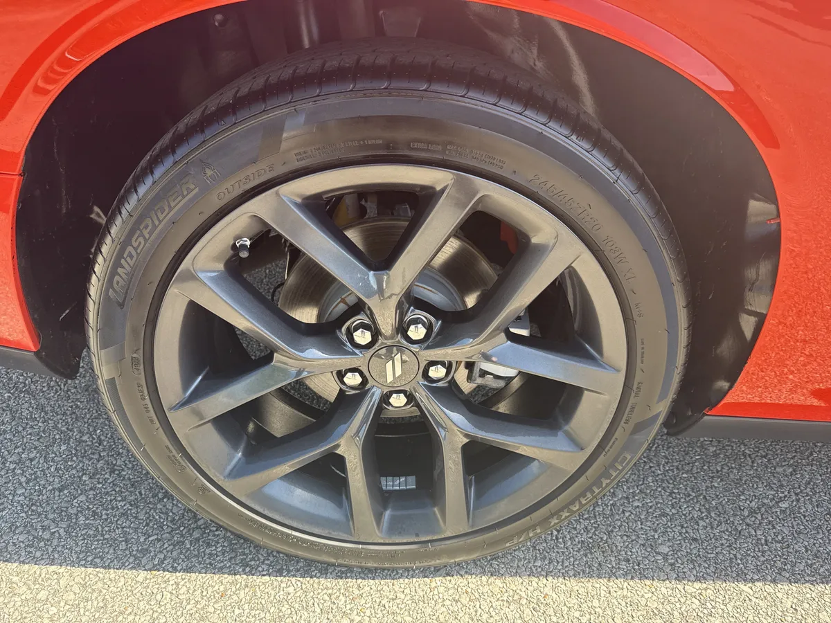 2023 Dodge Challenger GT thumbnail 16
