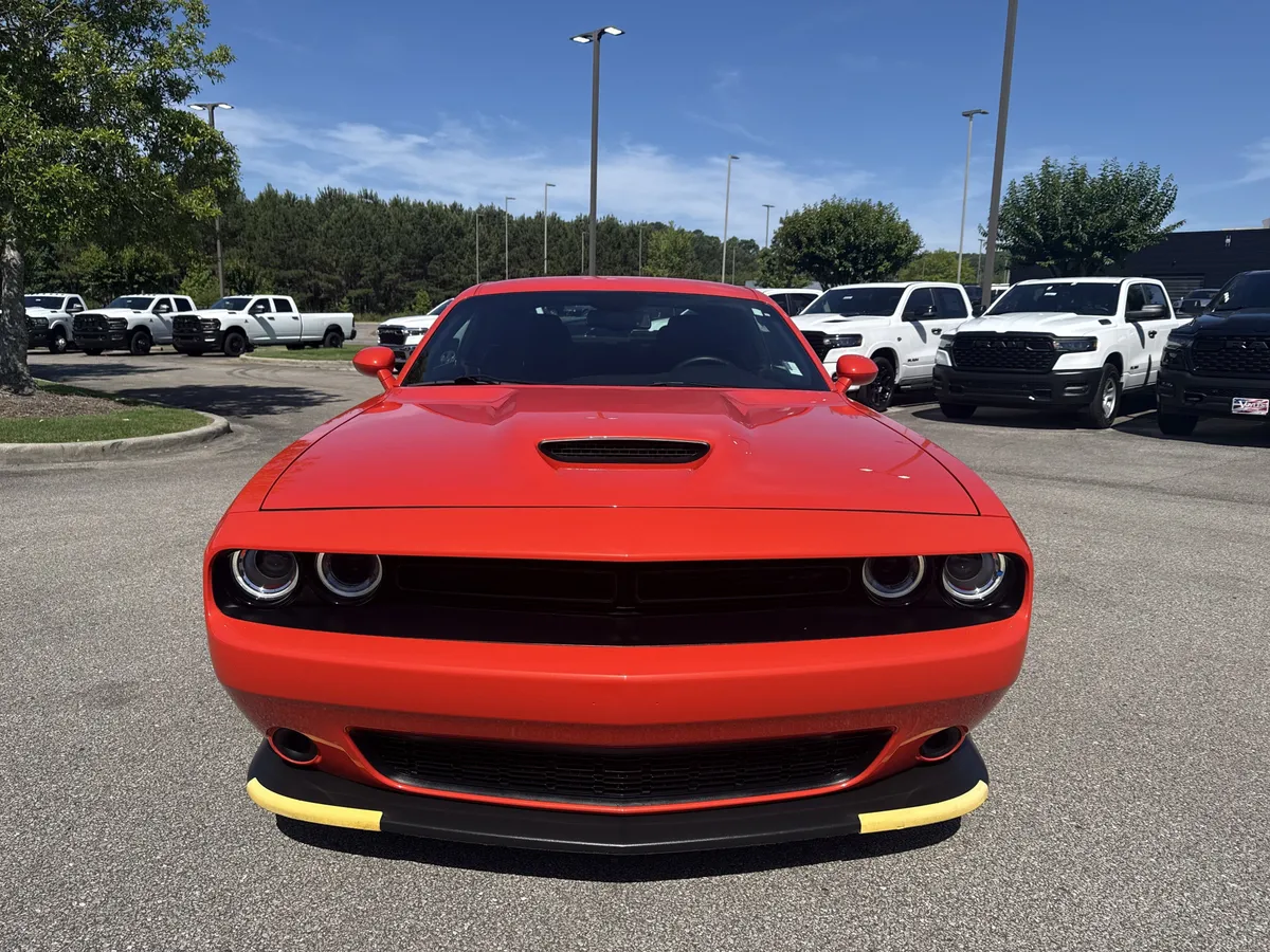 2023 Dodge Challenger GT thumbnail 2