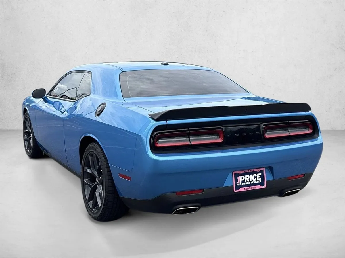 2023 Dodge Challenger GT thumbnail 7
