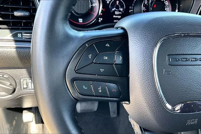 2023 Dodge Challenger GT thumbnail 10