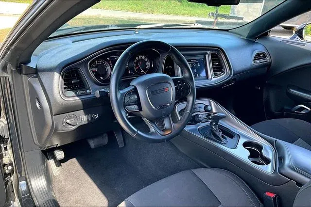 2023 Dodge Challenger GT thumbnail 14