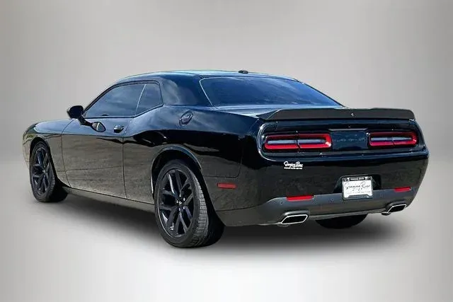 2023 Dodge Challenger GT thumbnail 4