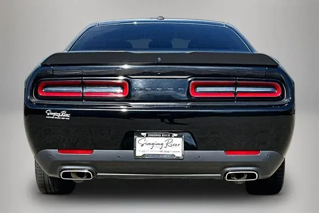 2023 Dodge Challenger GT thumbnail 6
