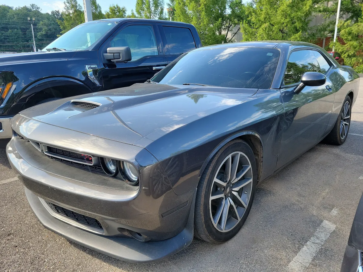 2023 Dodge Challenger R/T thumbnail 3