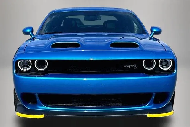 2023 Dodge Challenger SRT Hellcat Jailbreak thumbnail 3