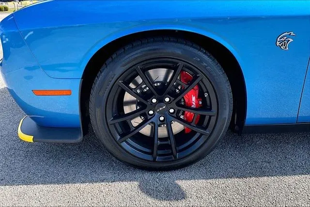 2023 Dodge Challenger SRT Hellcat Jailbreak thumbnail 32