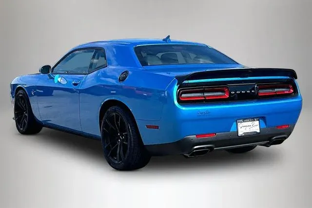 2023 Dodge Challenger SRT Hellcat Jailbreak thumbnail 4